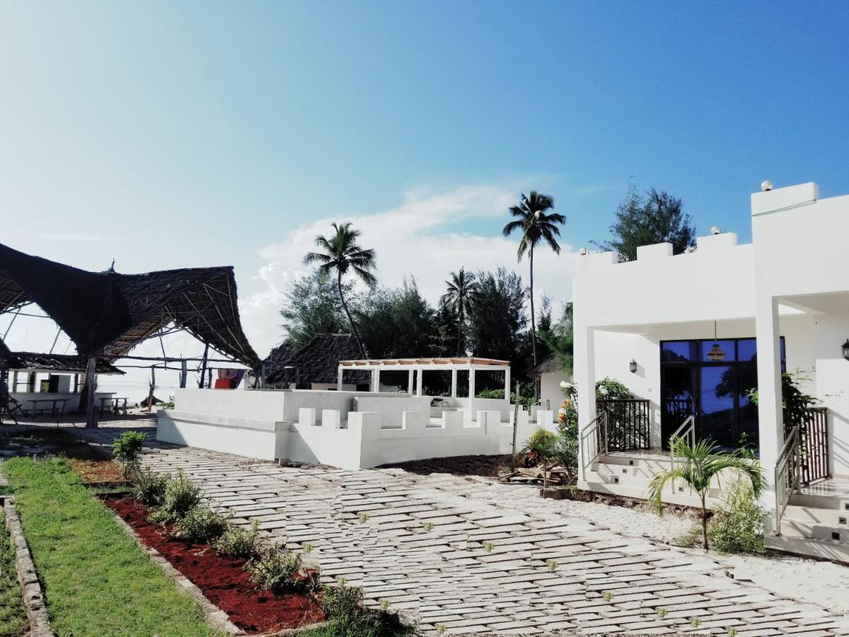 Jambo Beach Hotel Паже Екстериор снимка
