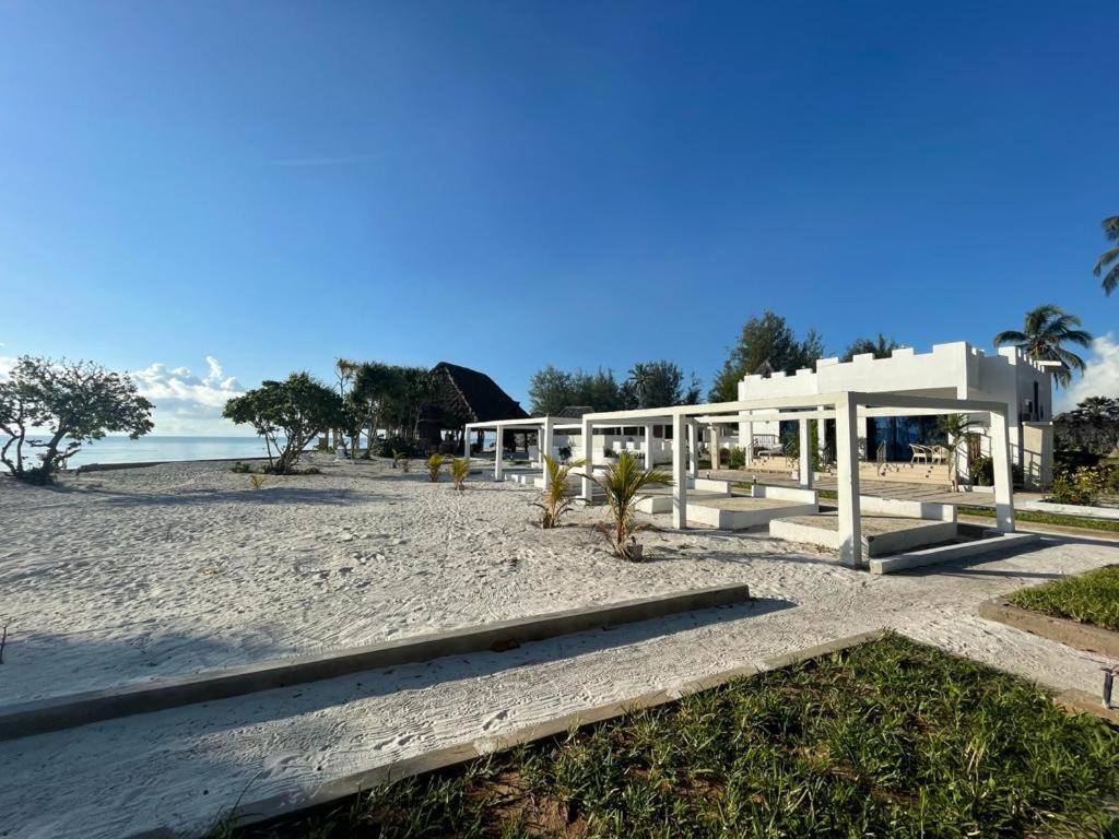 Jambo Beach Hotel Паже Екстериор снимка