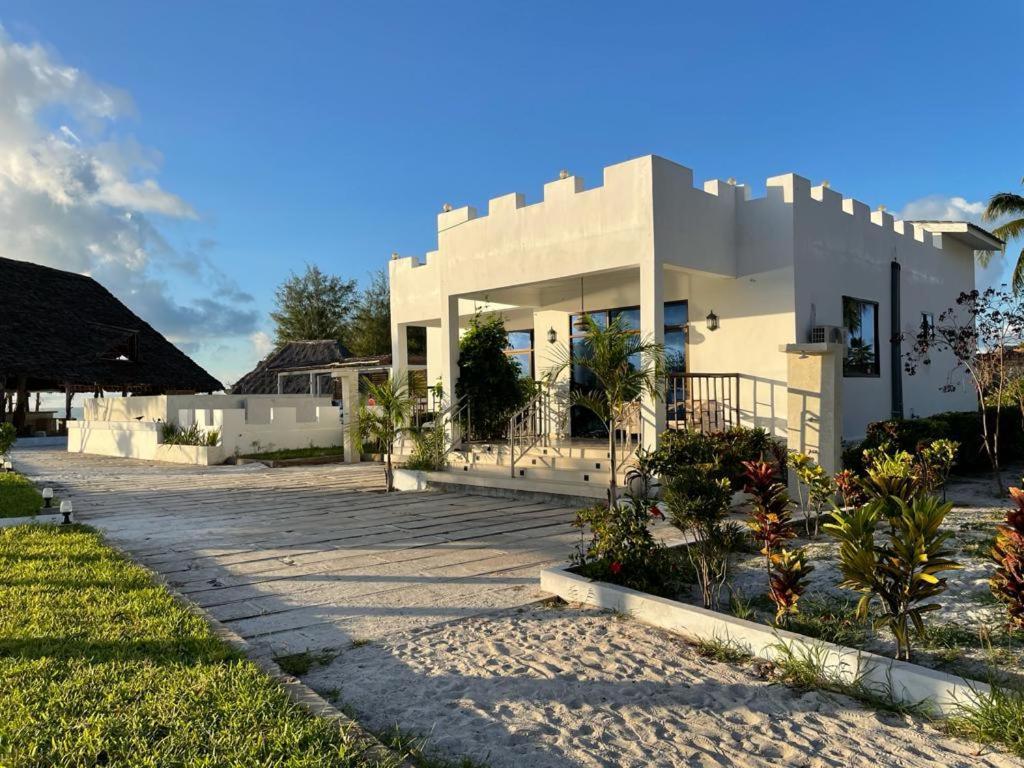 Jambo Beach Hotel Паже Екстериор снимка