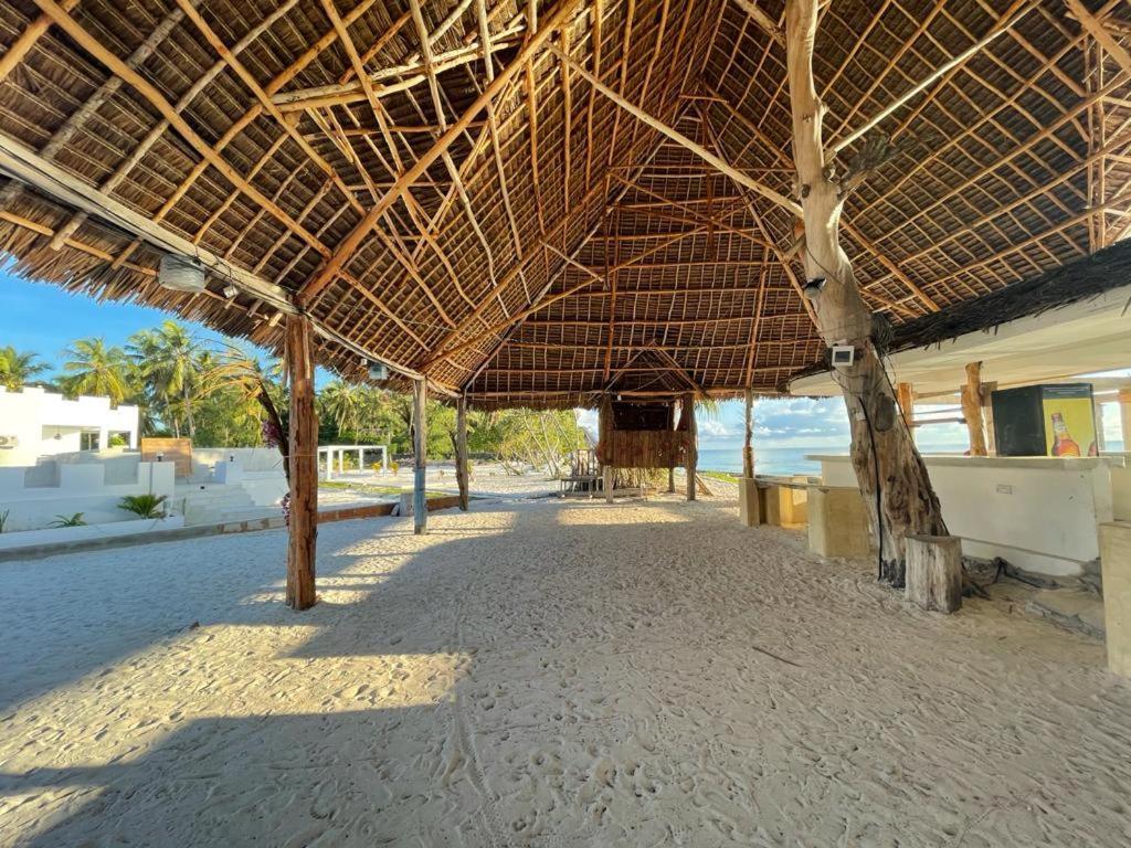 Jambo Beach Hotel Паже Екстериор снимка