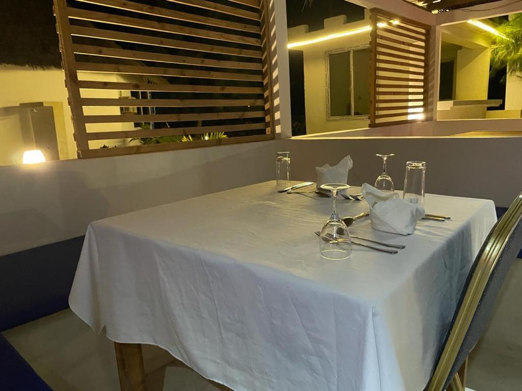 Jambo Beach Hotel Паже Екстериор снимка